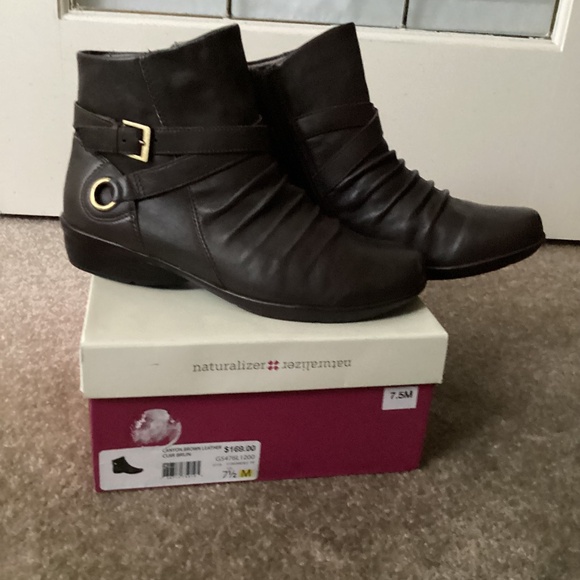 Naturalizer - Canyon Brown Leather short boot - Picture 1 of 6